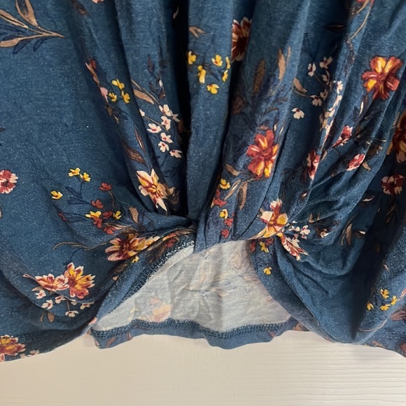 Floral tank top - Picture 3 of 4